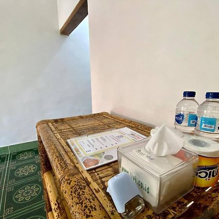 Duyung Rooms & Resto Gerupuk Бумбанг Экстерьер фото