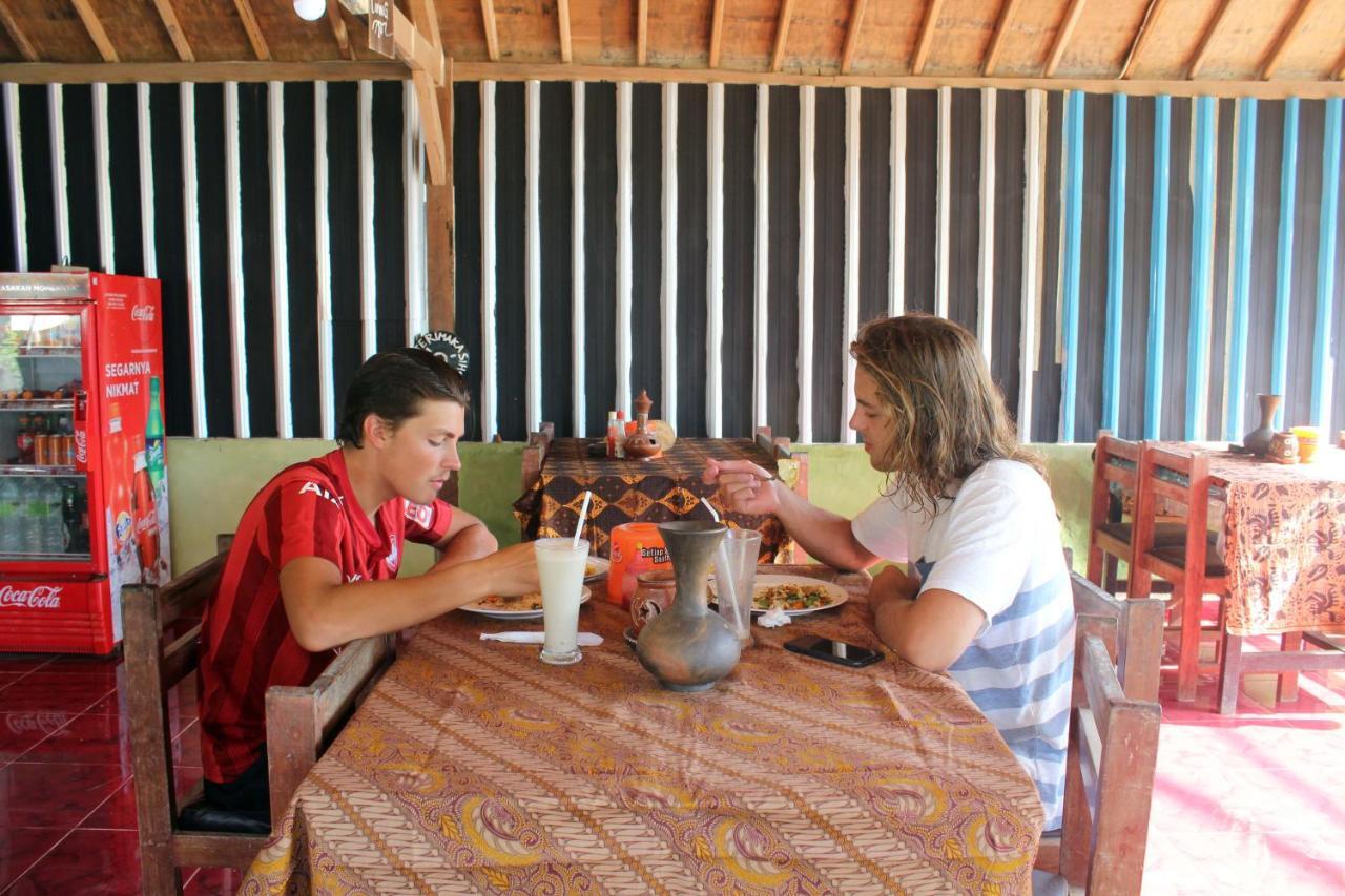 Duyung Rooms & Resto Gerupuk Бумбанг Экстерьер фото